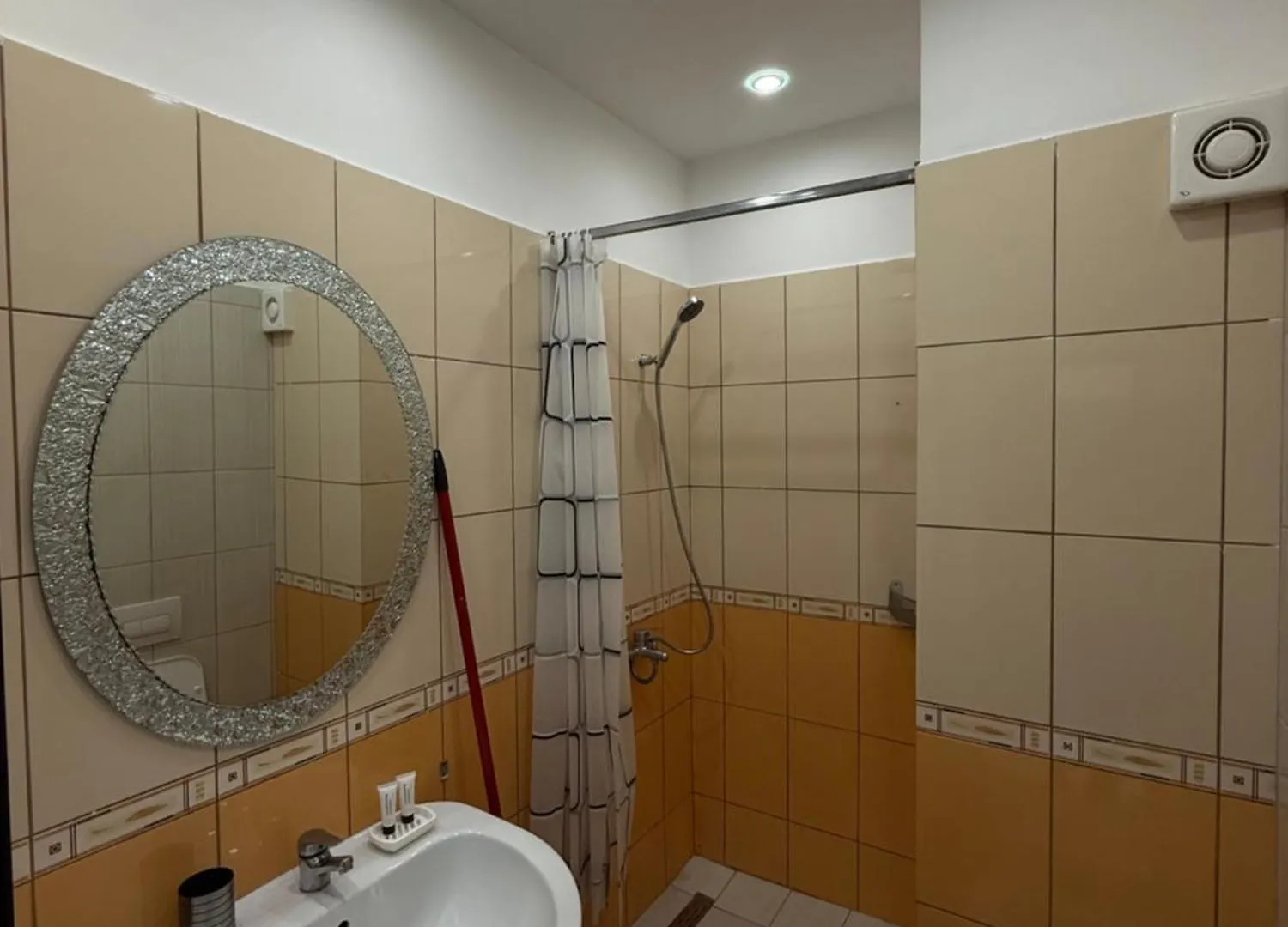 Serenity Skyline Apartment Vlorë 阿尔巴尼亚